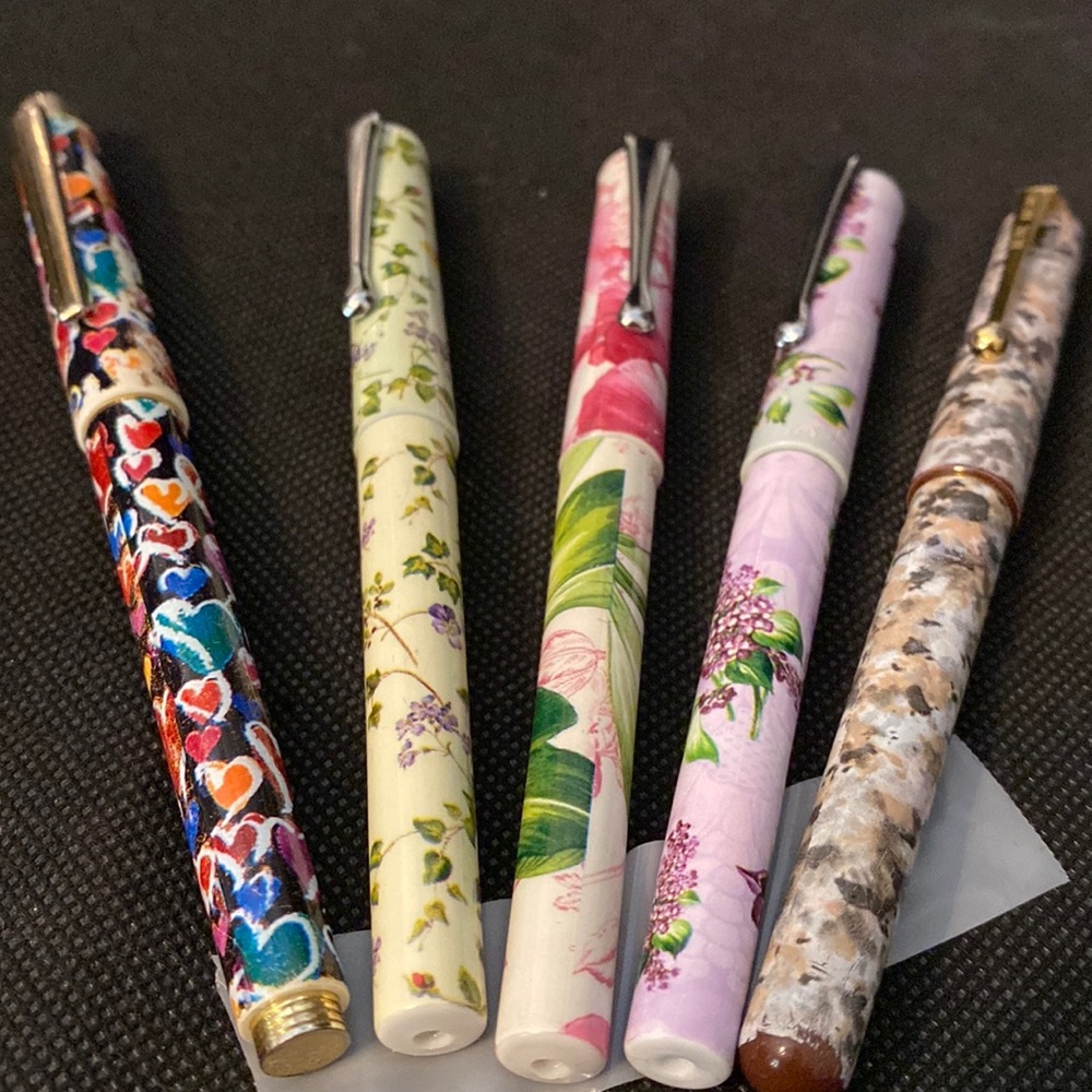 Vintage 5 classic ladies different patterns refillable Pens